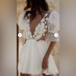 V-neck lace mini wedding dress